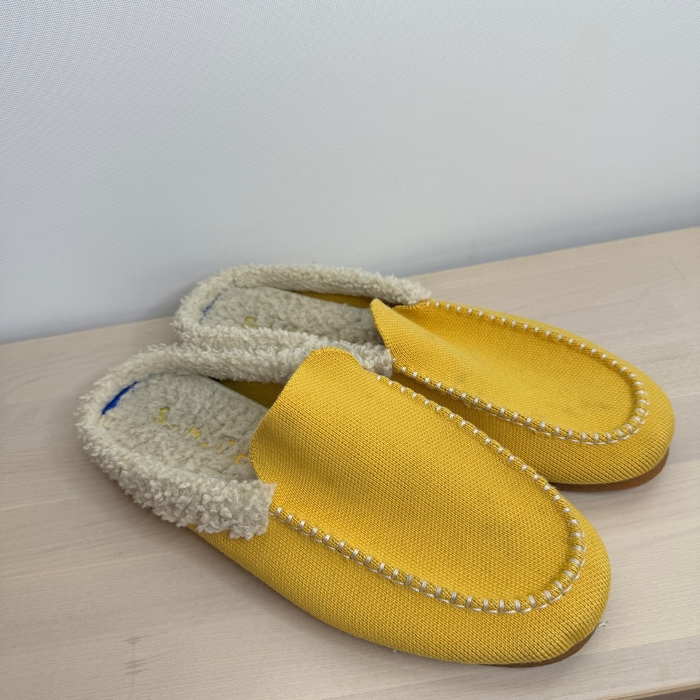Yellow Rothy’s fur clog size 10